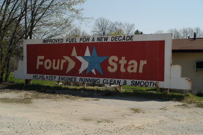4 Star Gas - 2003 Photo (newer photo)